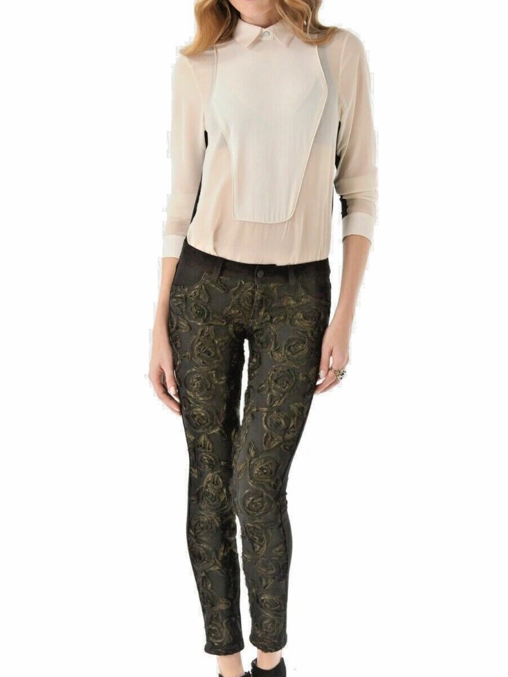Siwy skinny jeans featuring metallic gold rosette appliqués Size 25